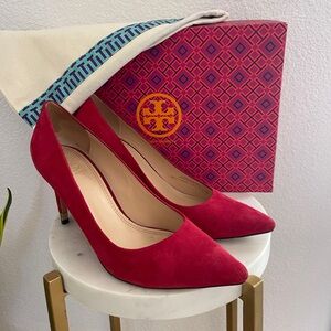 Tory Burch Suede pump